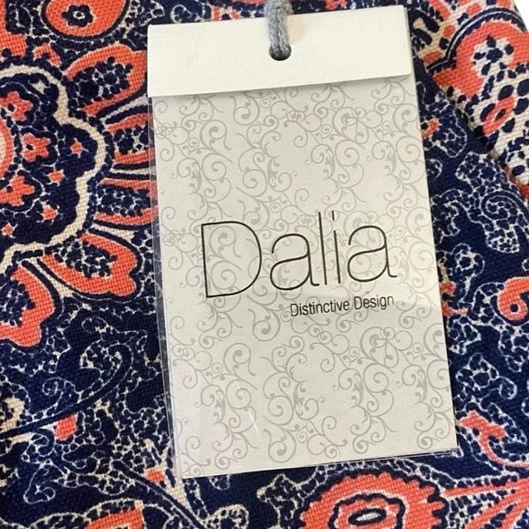 NWT Paisley Print Relaxed Fit Capris - Picture 7 of 11